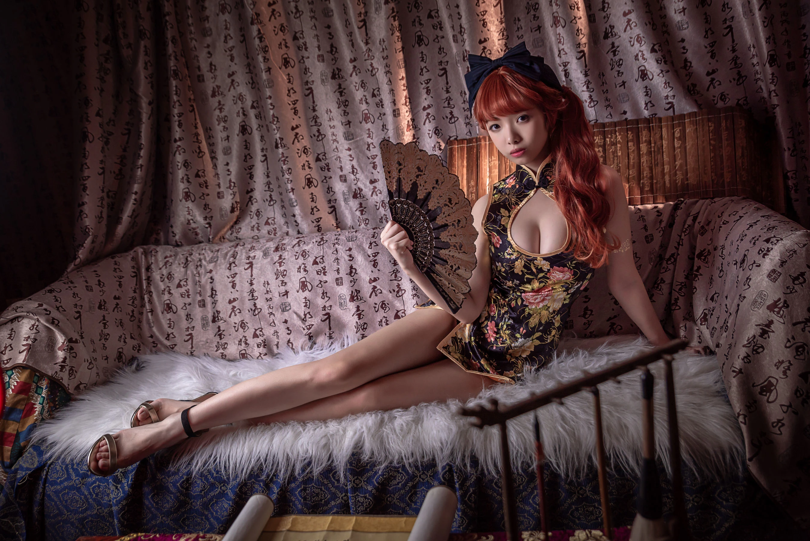 雯妹 – 低胸裸足-渣男图社