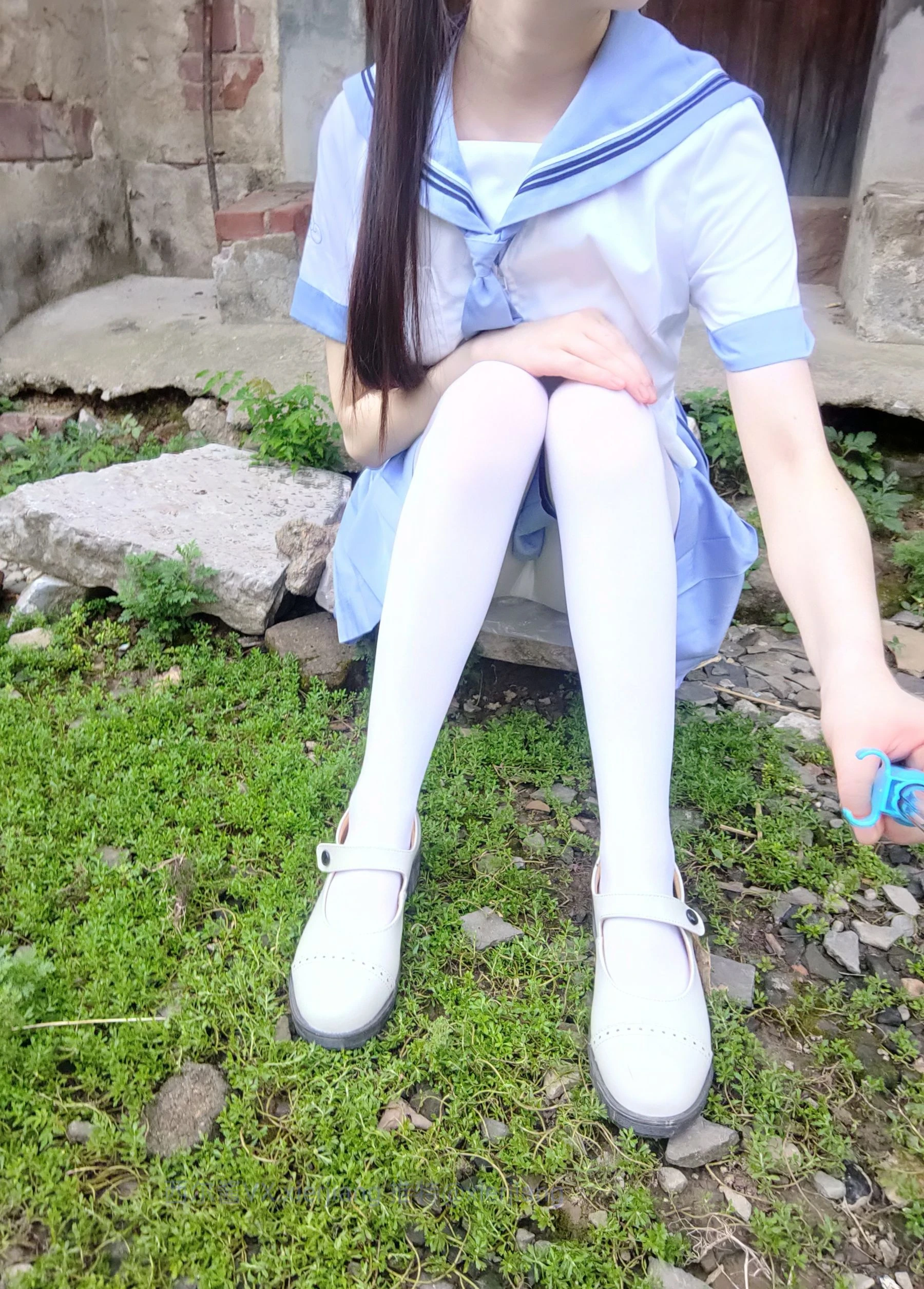 微博萌妹子西尔酱 – 青草水手服-渣男图社