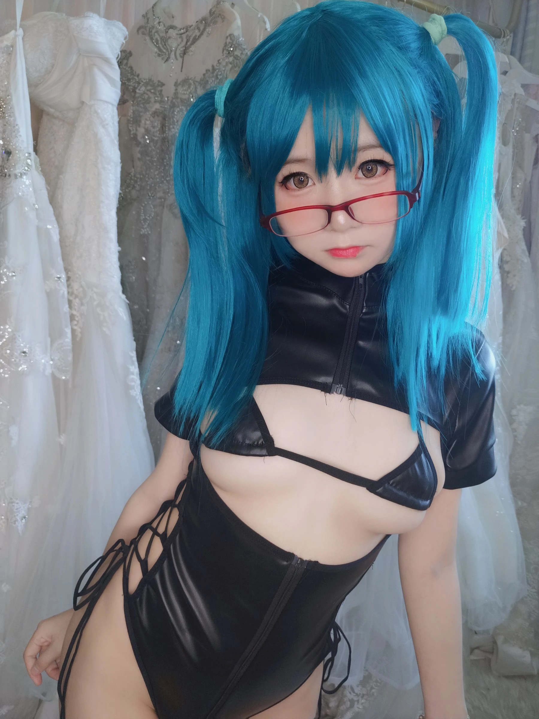 萌妹子Coser摇摇乐yoyo fantia 皮衣少女-渣男图社