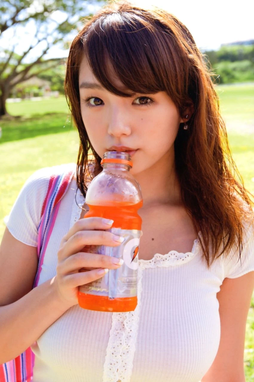 篠崎愛 『Love Scenes』 写真集-渣男图社