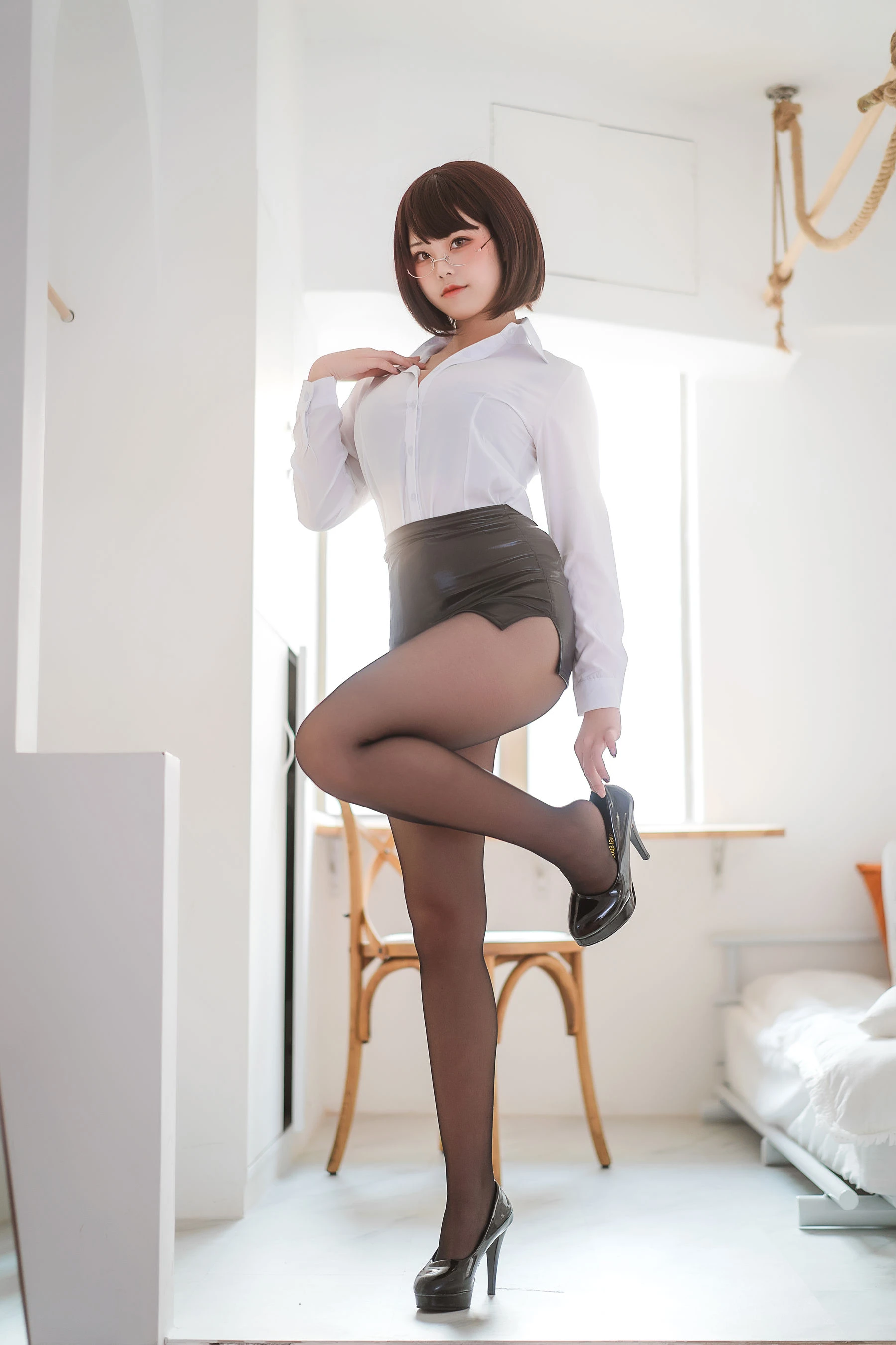 萌系小姐姐蜜汁猫裘 – 醉OL-渣男图社