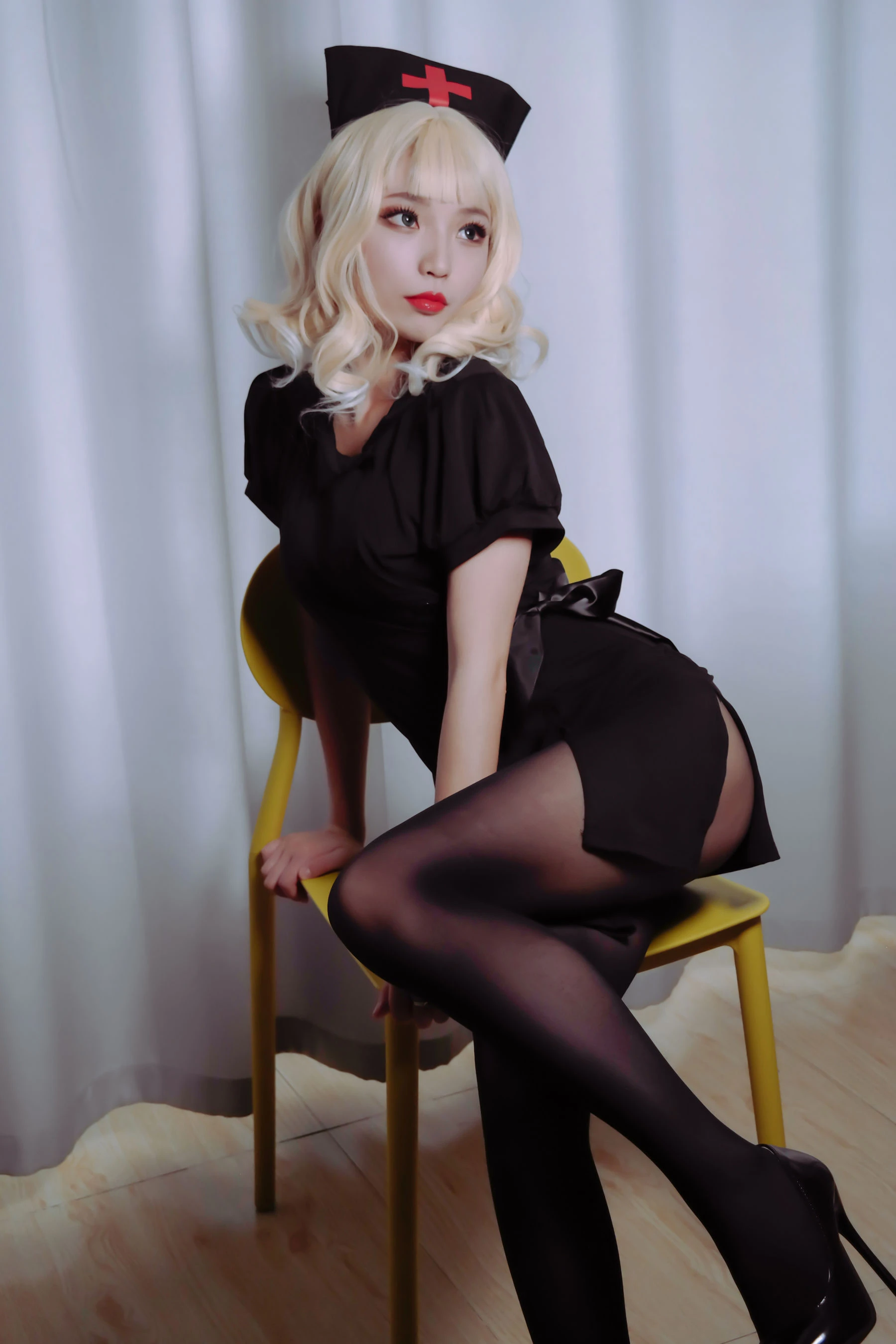 萌妹白易子教主 明信片-渣男图社