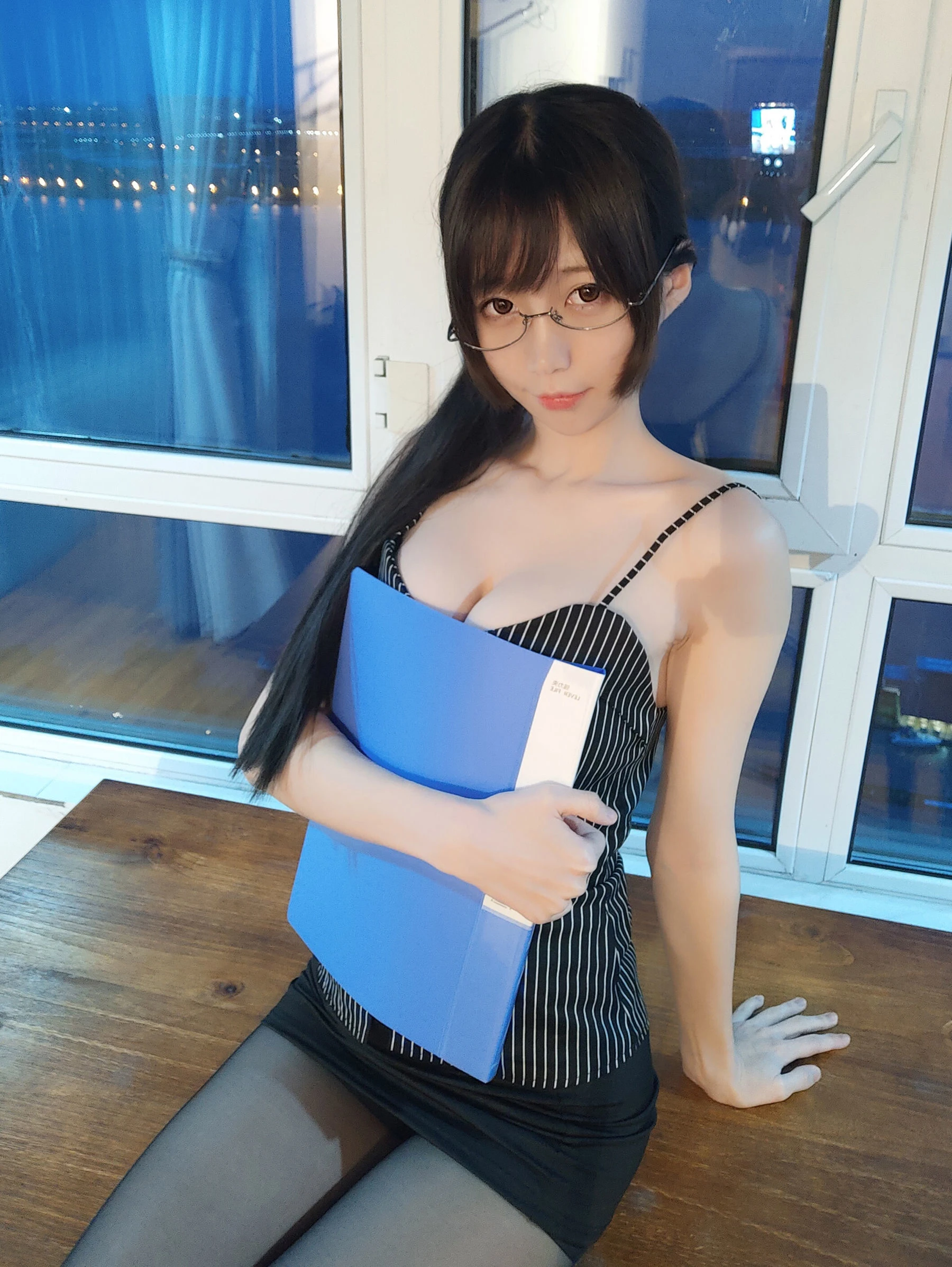 NAGISA魔物喵 自摄系列 No.001 专属秘书-渣男图社