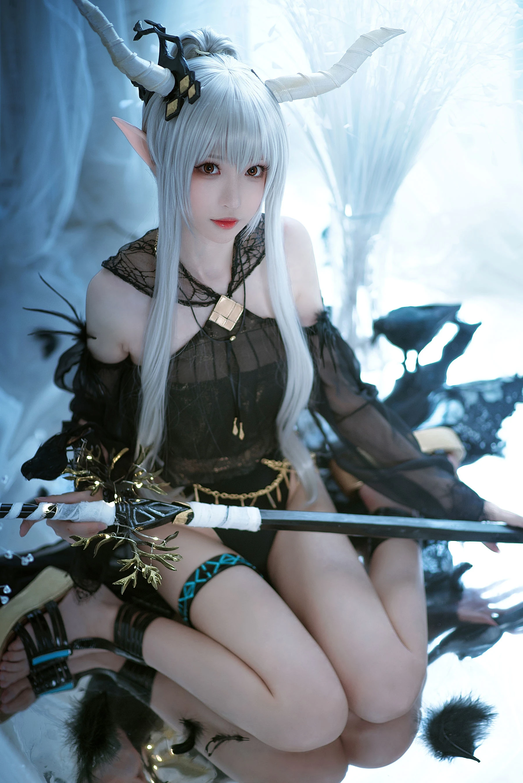 Coser小姐姐南宫 – 闪灵泳装-渣男图社