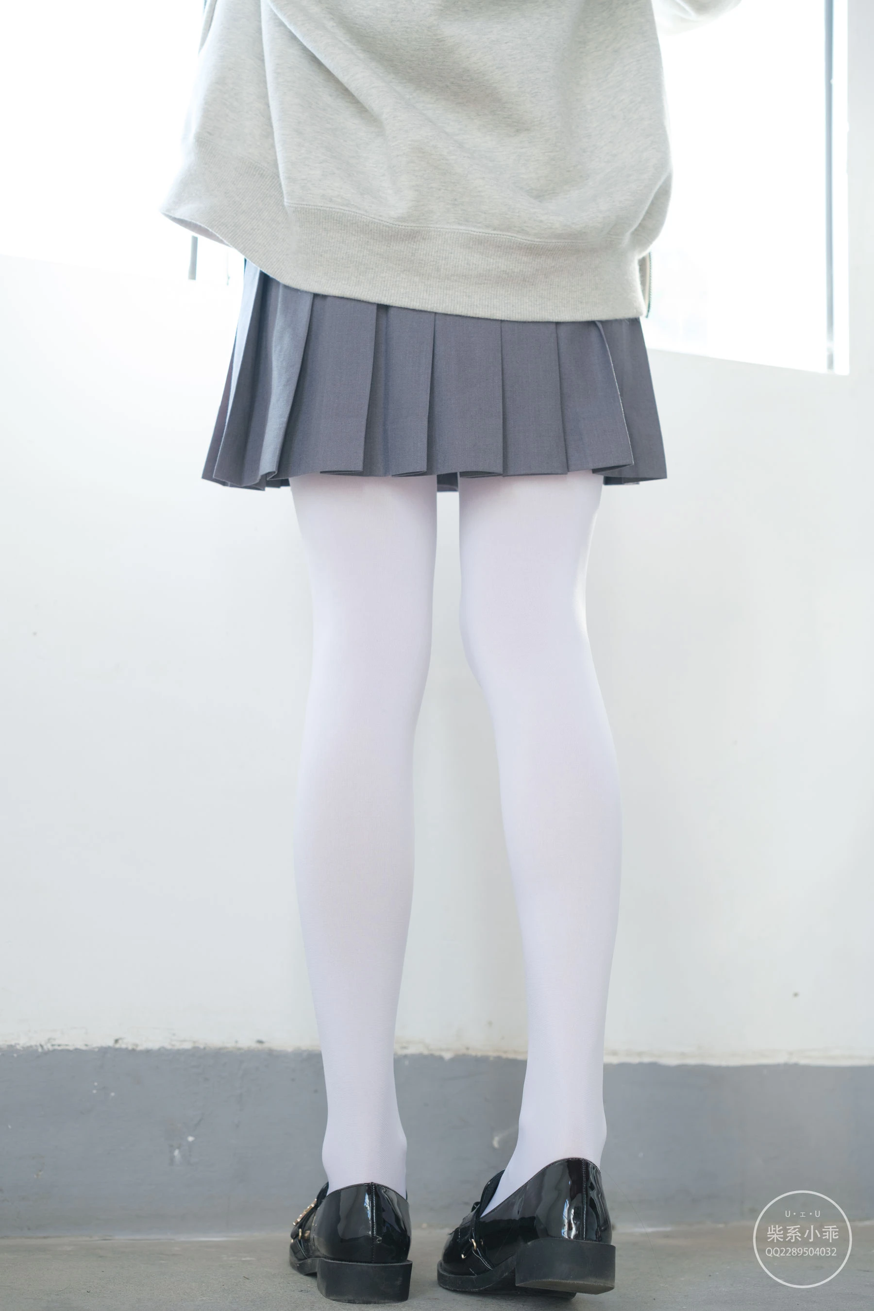 柴系小乖(稚乖画册) – 夜夜 教室-渣男图社