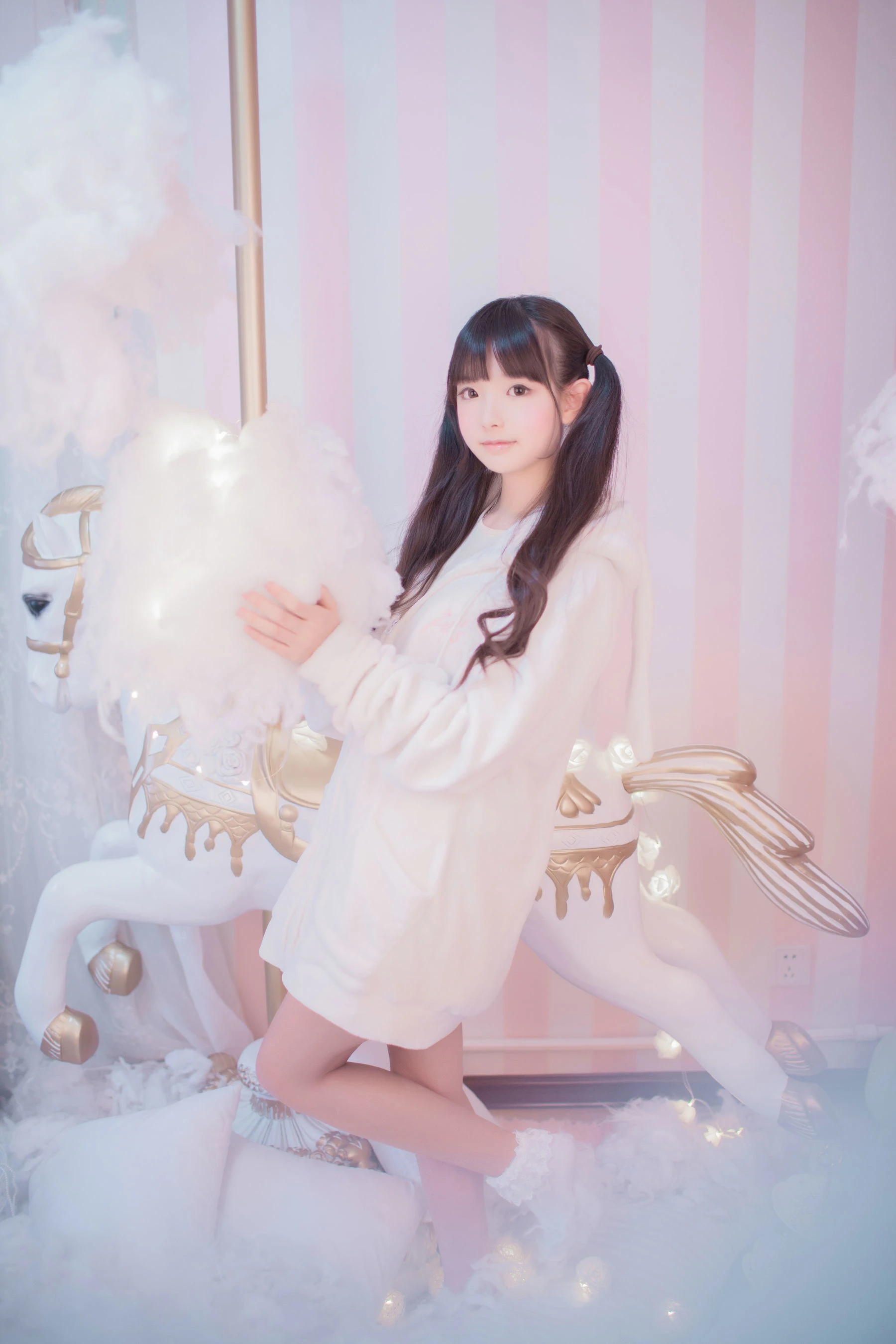 可爱妹妹樱群 玻璃罩下的旋转木马-渣男图社