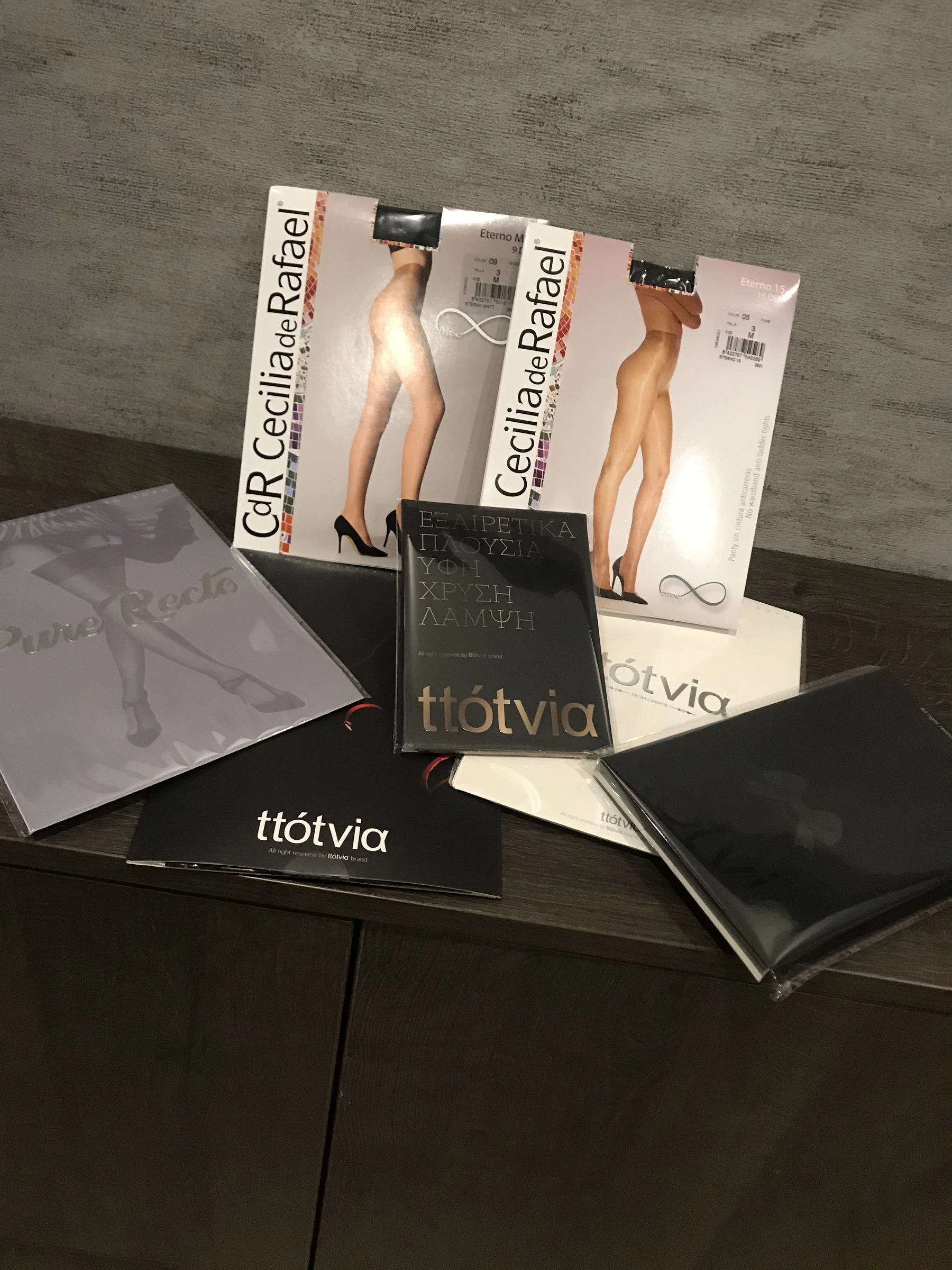 丝足博主麋鹿_Monroe 2020.03.07 黑丝长腿-渣男图社